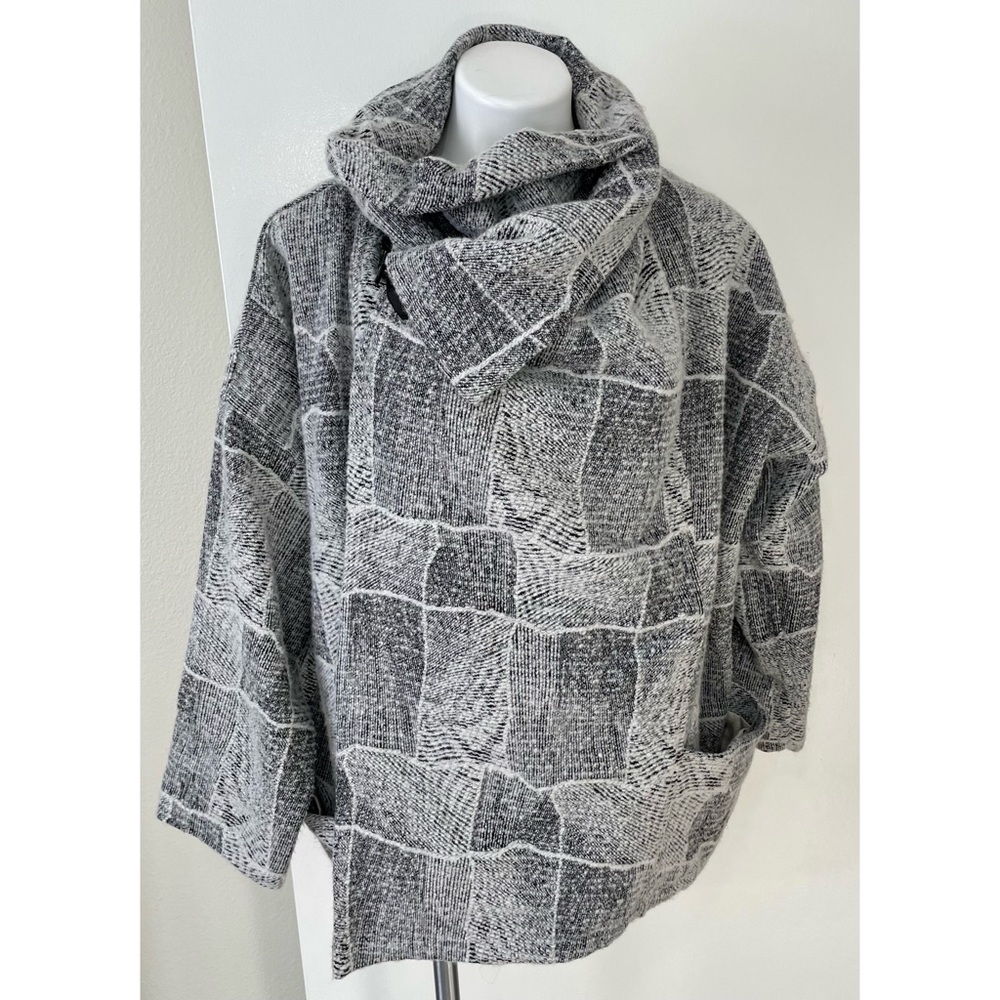 Capulet Chelan Wrap Jacket - image 7